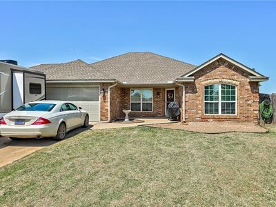 209 N Silver Way, Mustang, OK, 73064