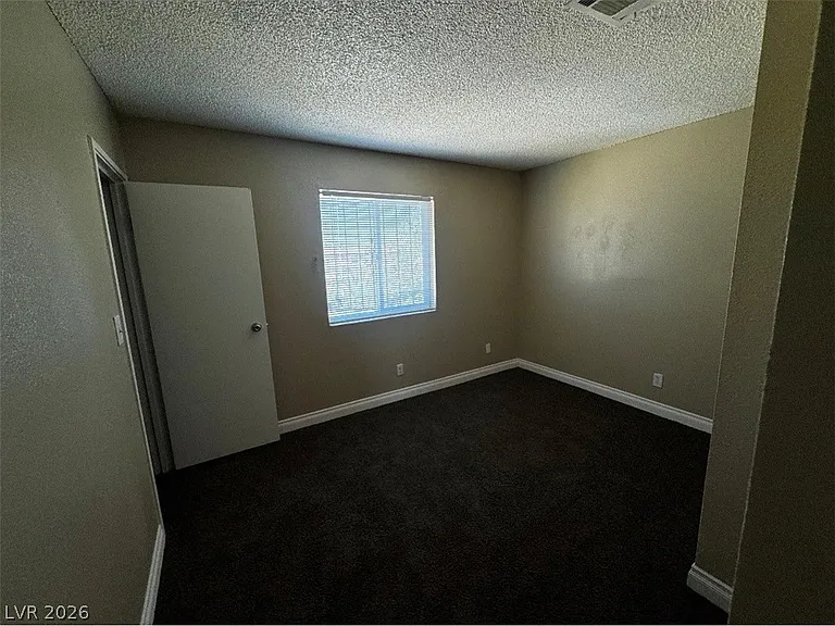 8 Britz Cir #C — Photo 7