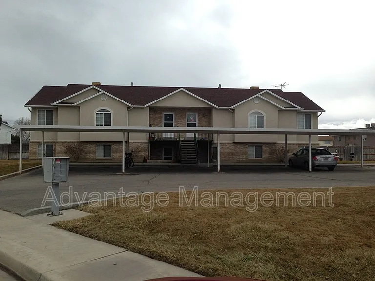 625 N 1570 W — Photo 1