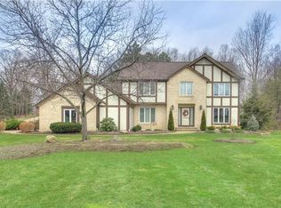 10040 Weathersfield Dr, Concord Township, OH 44060