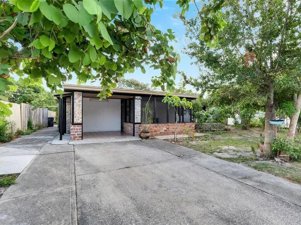 1724 Waikiki Way, Tampa, FL 33619