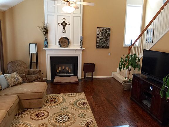 3rd image of 106 Leatherton Way