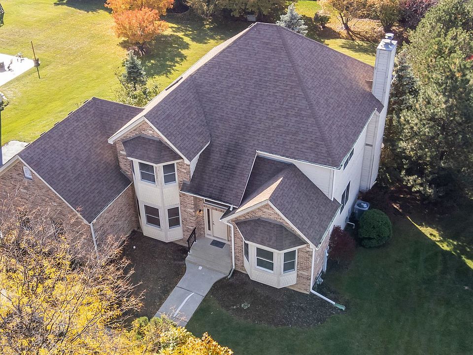 1st image of 44 Park View Ln
