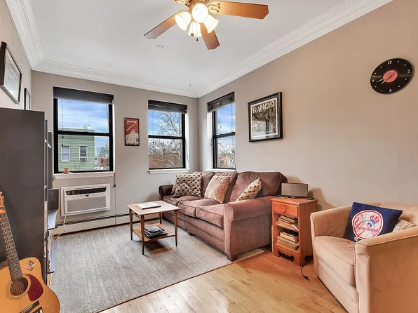 169 Engert Ave APT 4, Brooklyn, NY 11222