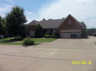 1010 Wingate Dr, West Memphis, AR 72301