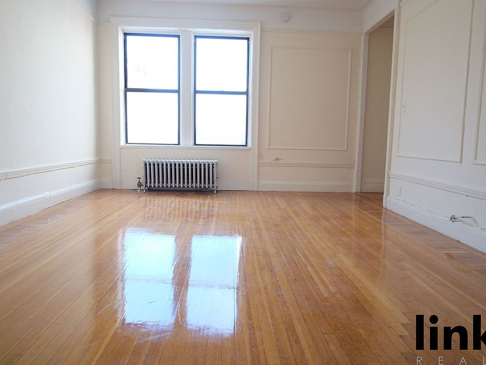 2nd image of 150 Haven Ave APT 19