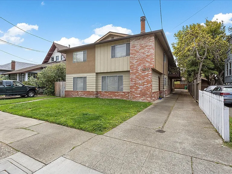 2120 San Antonio Ave #E — Photo 3