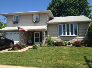 9708 Laramie Rd, Philadelphia, PA 19115