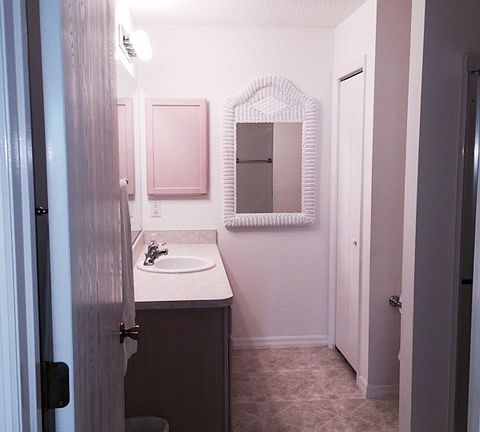 5th image of 1054 Davenport Dr