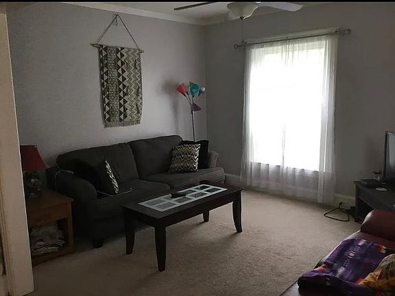 4th image of 409 Hoffman St