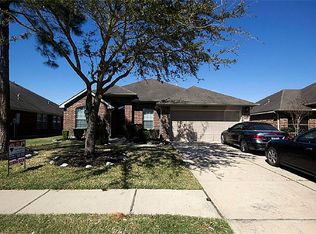 6809 Adella Ct, Pearland, TX 77584