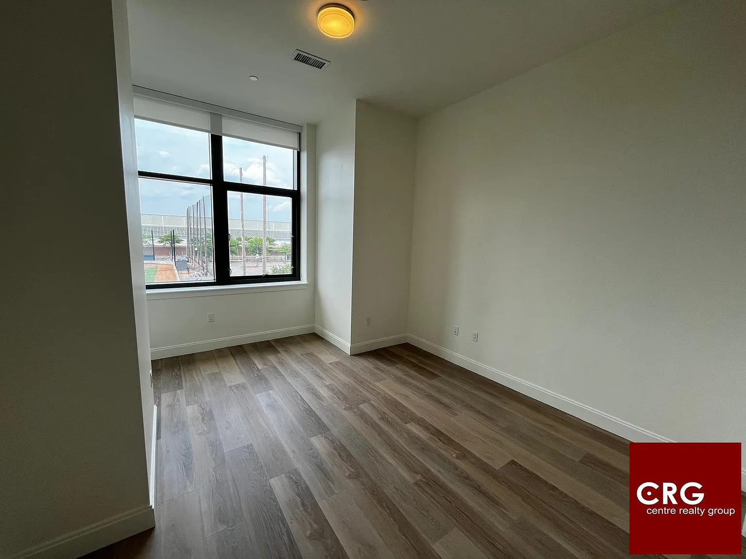 1 bed, 1.0 bath, $3,400 — Photo 2