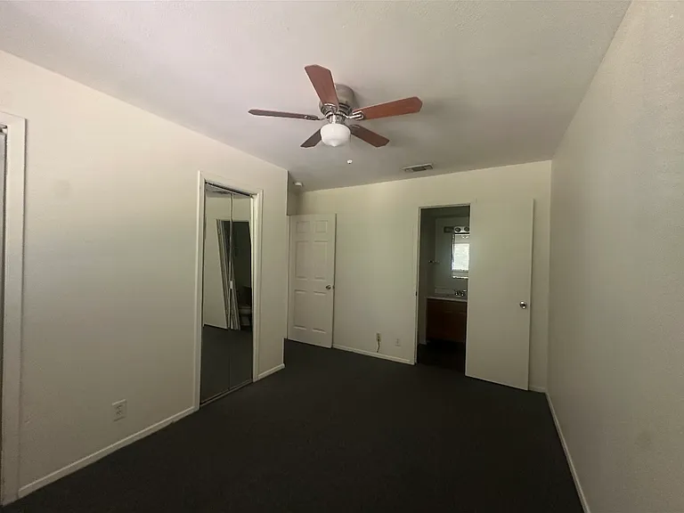 900 W Mulberry St #8 — Photo 2
