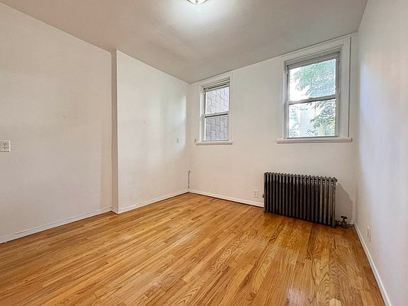 4th image of 433 Metropolitan Ave APT 1L