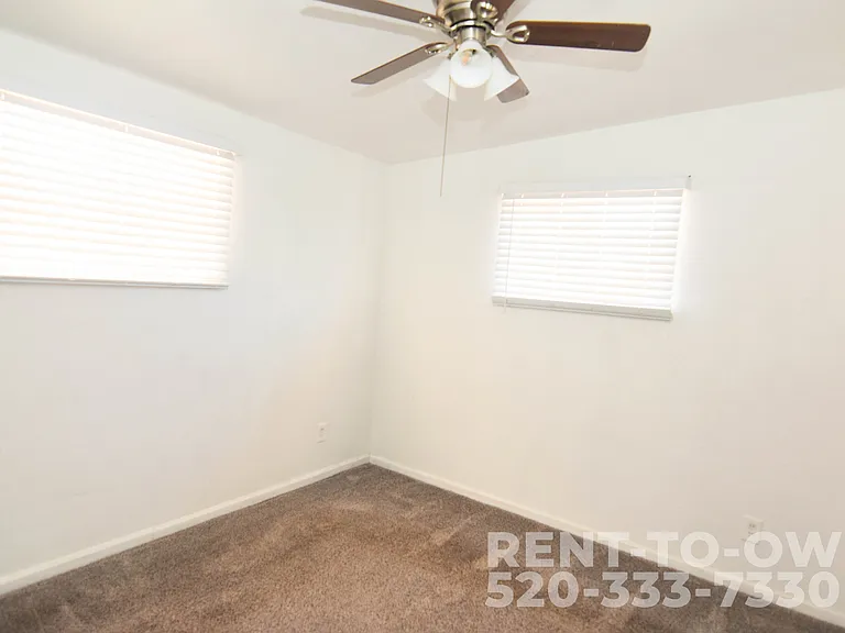 941 S Baylor Dr — Photo 15