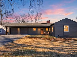 7619 Terrace St, Kansas City, MO 64114