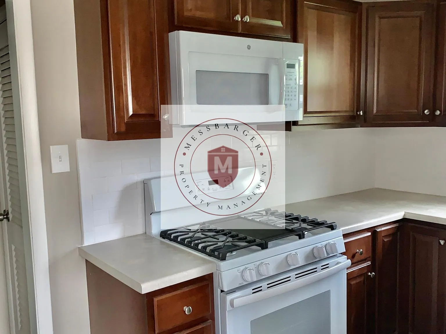 2 bed, $1,300 — Photo 2