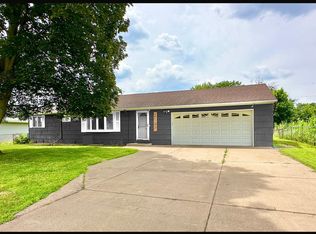 2137 McMenemy St, Saint Paul, MN 55117