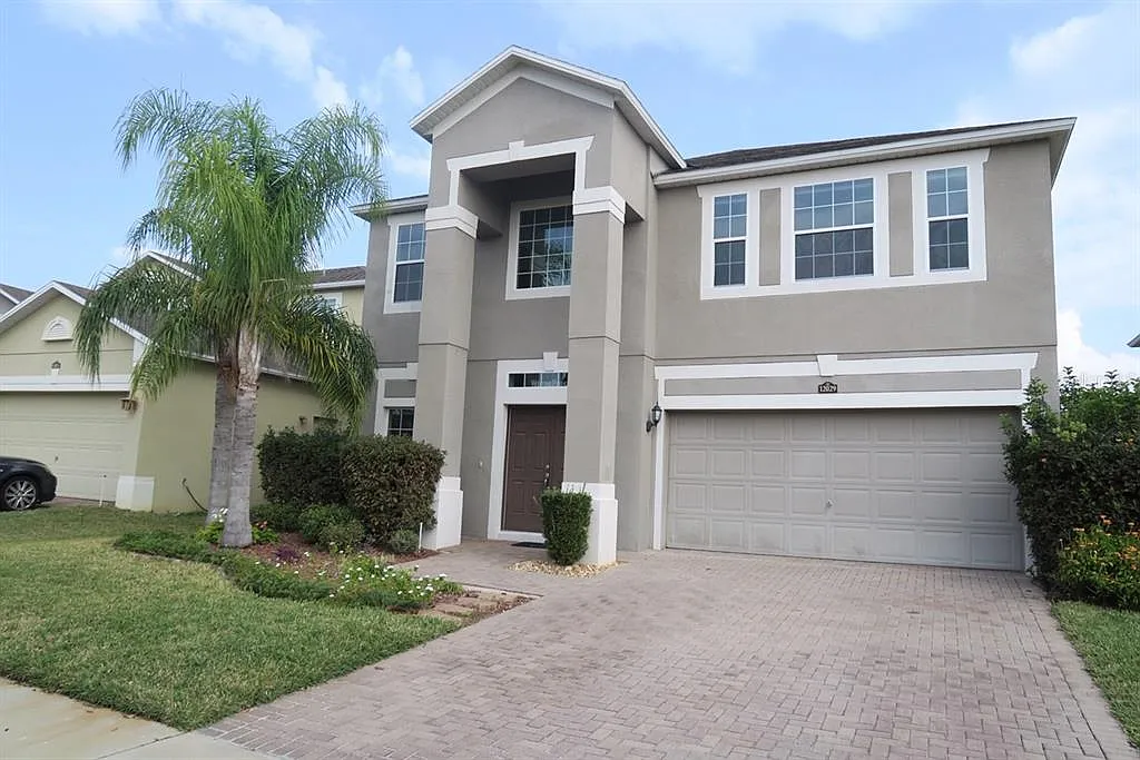 4 bed, 3.0 bath, 2547 sqft, $2,850 — Photo 1