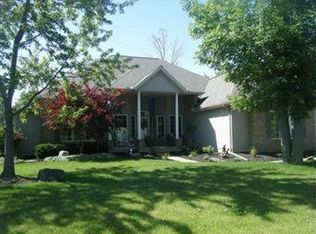994 Rome Beauty Dr, Amherst, OH 44001