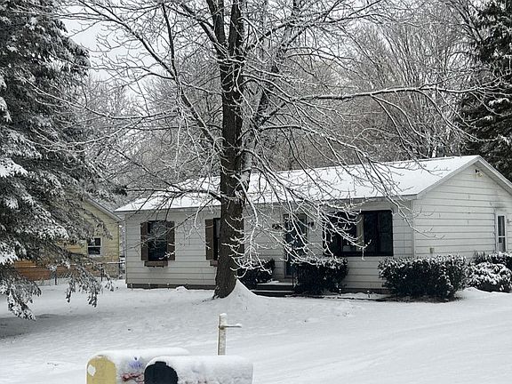 3rd image of 4644 Manor Wood Dr S