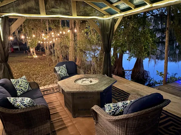 329 Ferguson Dr, Cleveland, TX 77327