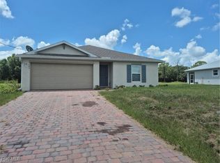 7045 Brazil Cir, Labelle, FL 33935