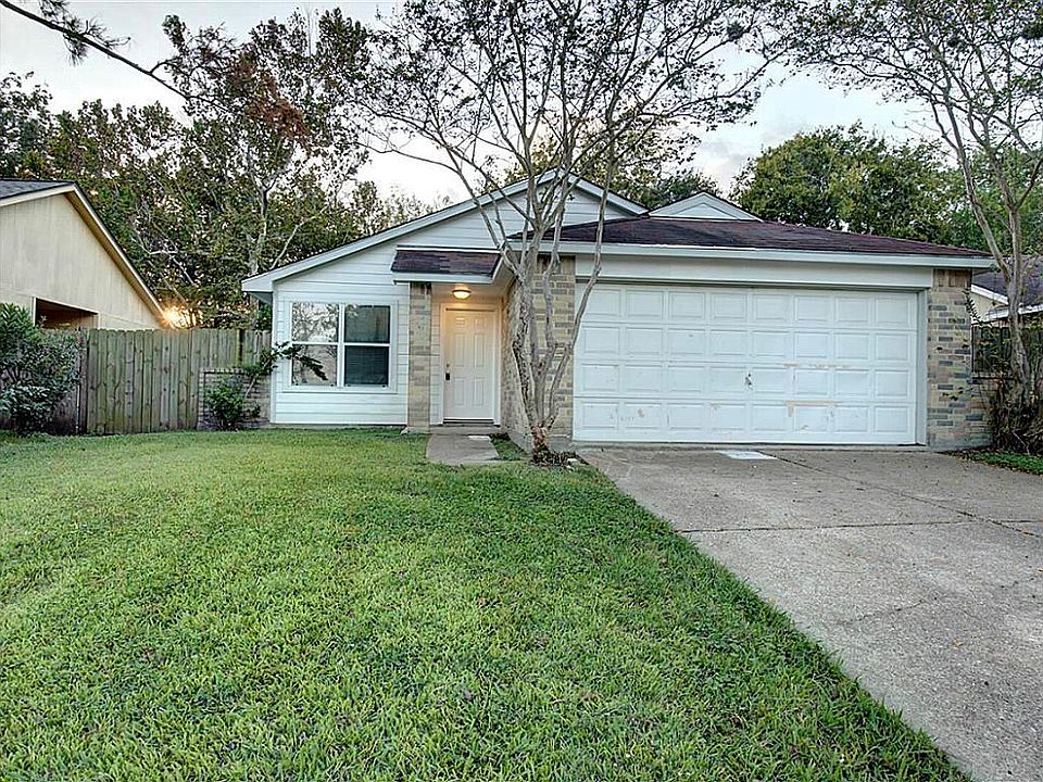 1st image of 10734 Parkland Woods Dr
