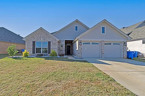 832 Hedgefield Way Photo 1