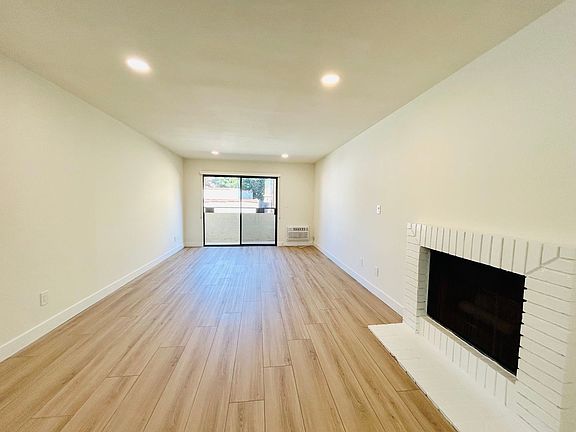 5th image of 3620 Jasmine Ave APT 104
