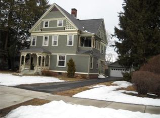 40 Fairfield Ave, Holyoke, MA 01040