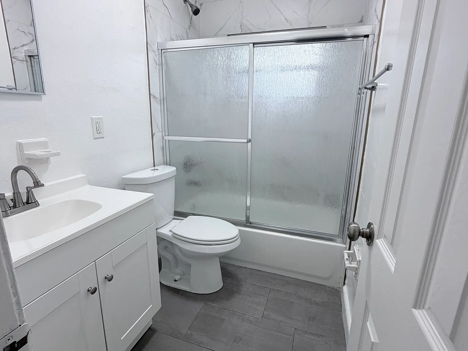 2 bed, 800 sqft, $1,900 — Photo 4