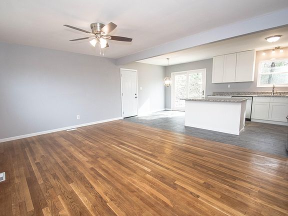 3rd image of 6605 Hilda Ln