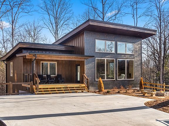 2nd image of 2519 Treehouse Ln