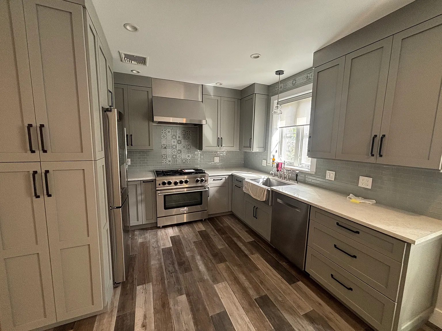 3 bed, 1275 sqft, $3,500 — Photo 3
