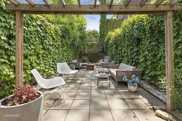 Sold by Corcoran | media 25