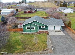 40 Amanda Ln, Selah, WA 98942