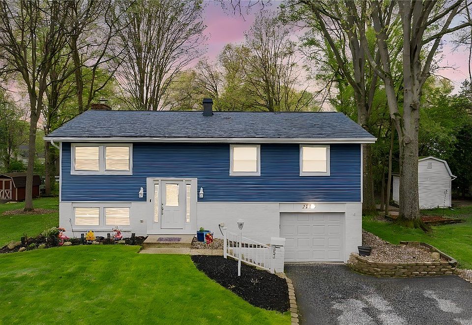 1st image of 2592 Cherry Blossom Cir