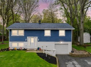 2592 Cherry Blossom Cir, Stow, OH 44224
