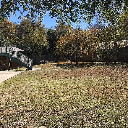 4th image of 433 W San Antonio St