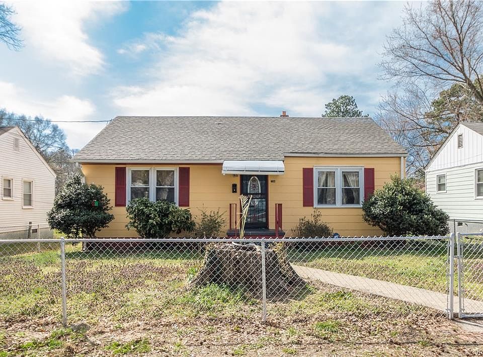 1st image of 2204 Wright Ave