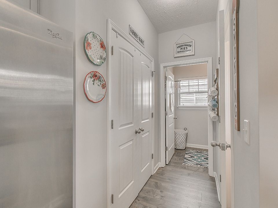 1st image of 3404 Tourmaline Dr