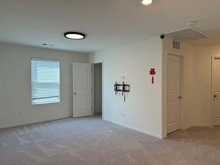 4218 Tarim St — Photo 12