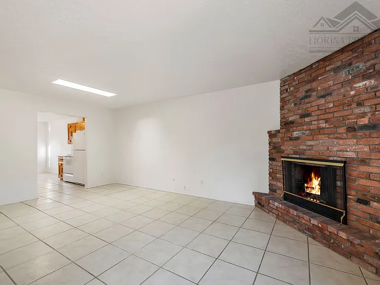 516 Hillside Ave #A — Photo 4