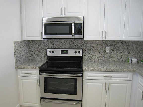3rd image of 7800 Camino Real APT 207