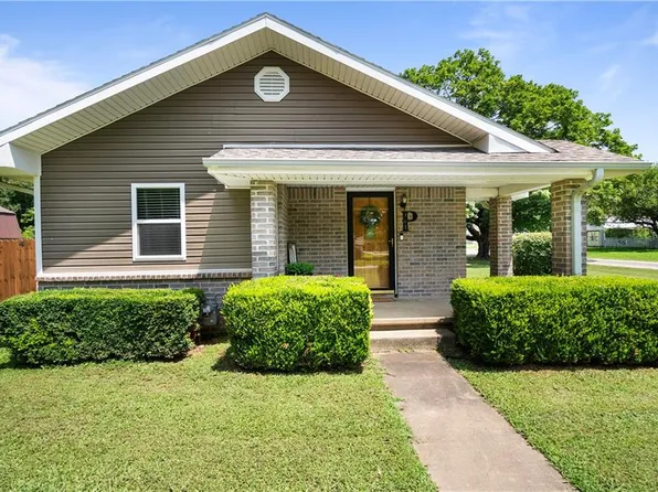 301 N Labette St, Edna, KS 67342