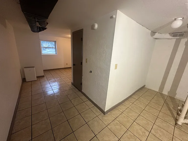 20 Iona Cir #B — Photo 4