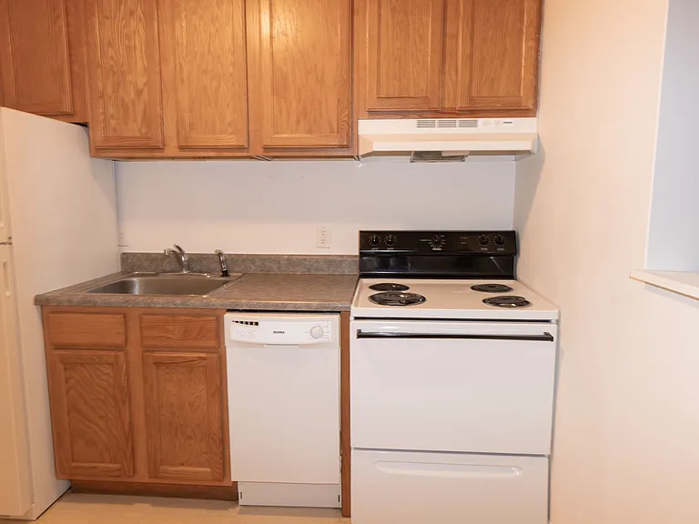 2209 Oakwood Dr — Photo 9