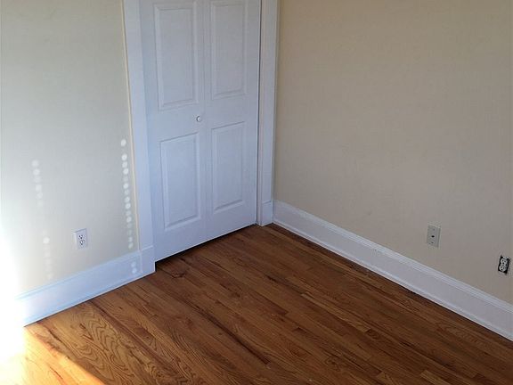 2nd image of 608 Bramhall Ave #502