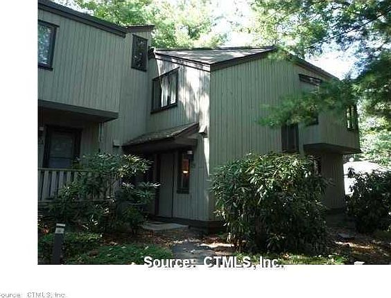 Beautiful, end unit in Talcott Ridge